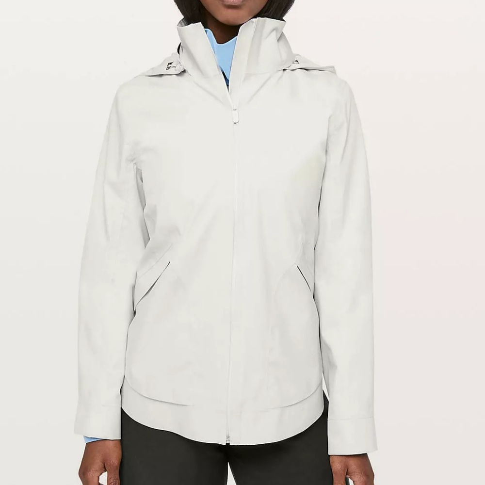 Luluemon Rain Seeker Jacket Size 4 $198